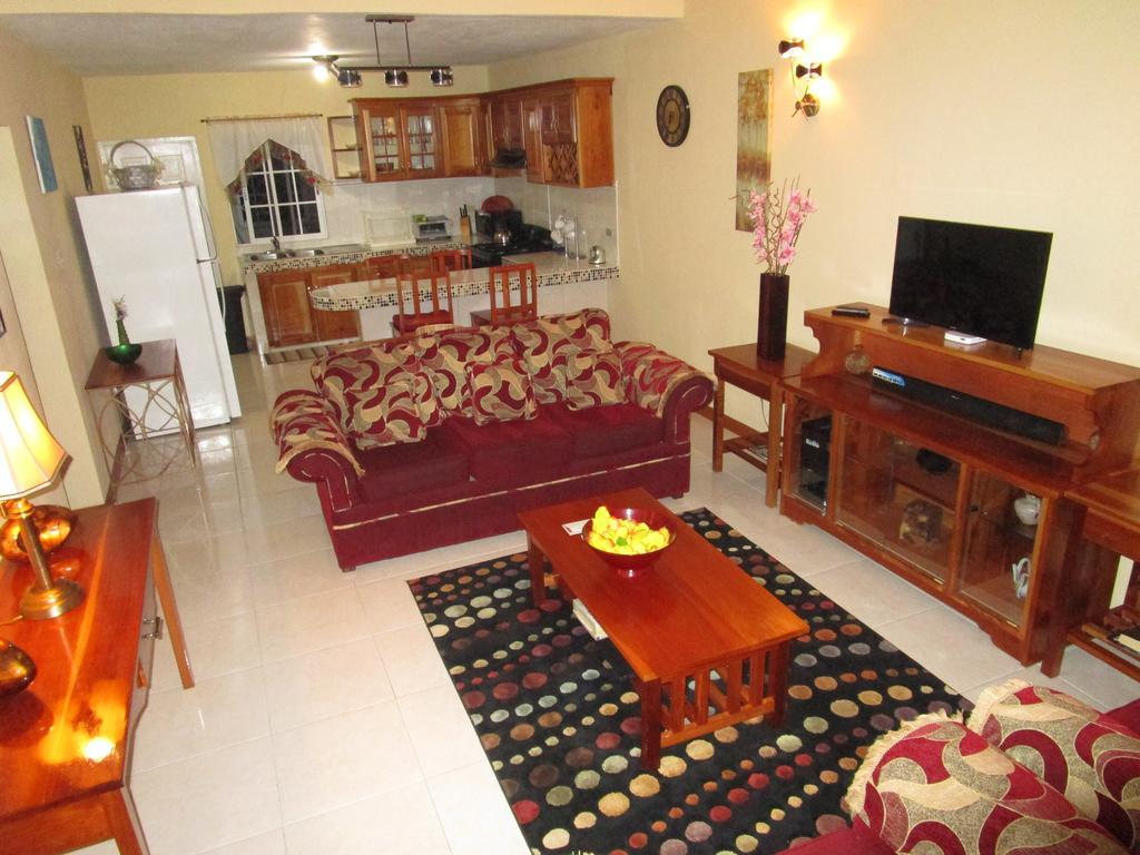 The Residence Portmore Apartments Экстерьер фото