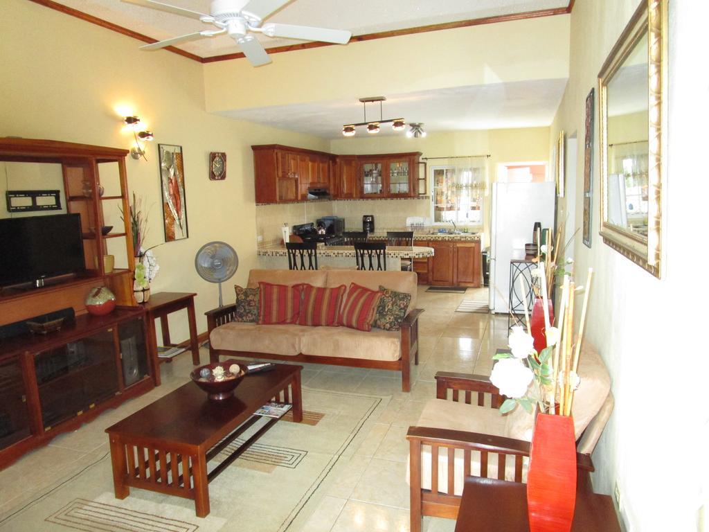 The Residence Portmore Apartments Экстерьер фото